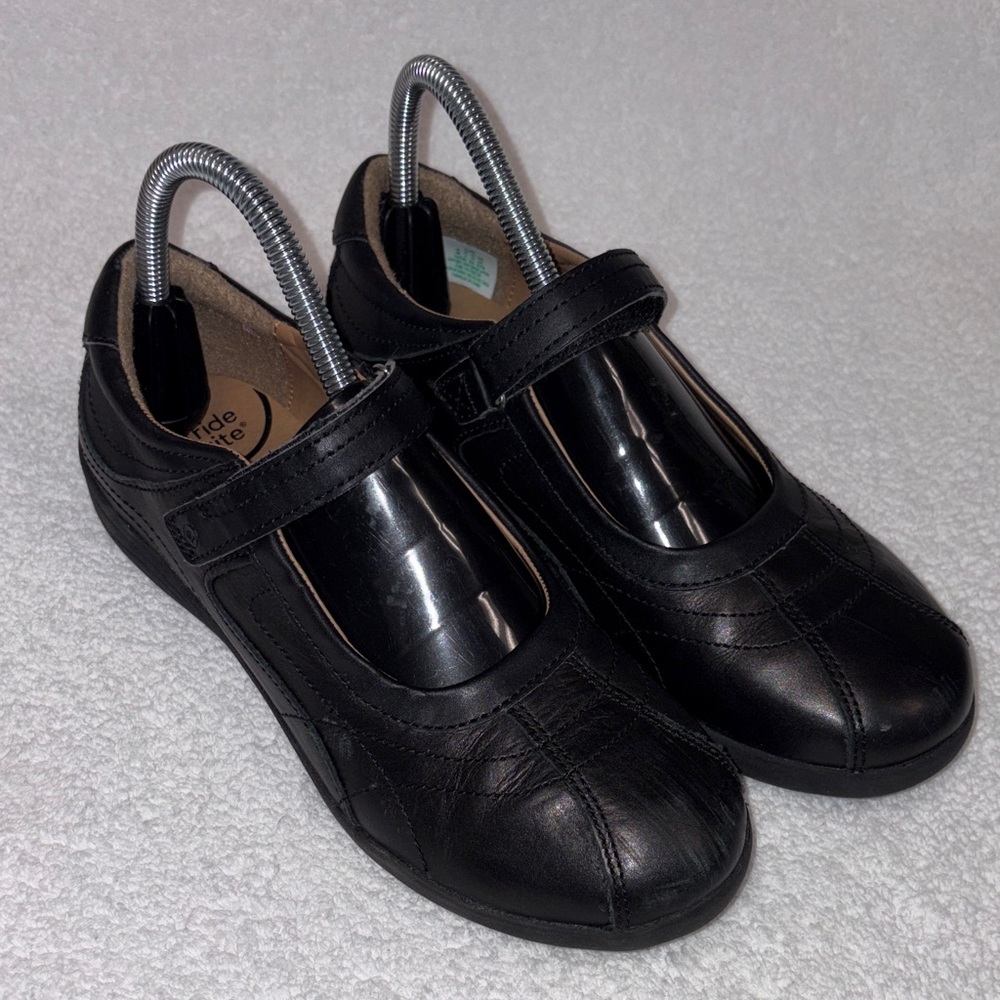 Stride Rite Black Kids' Claire Mary Jane Flats size 5w
